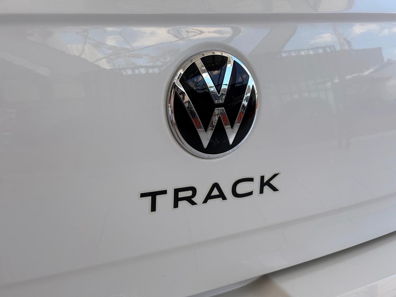 WhatsApp Image 2025-10-14 at 15.41.56 (3)