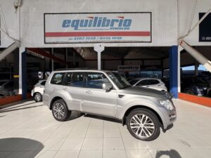 MITSUBISHI PAJERO FULL